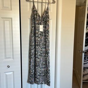 Promesa floral maxi dress size M (tag on)